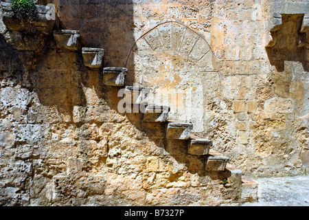 Escalier dans la vieille ville connu pour troglodytes troglodytes. La province de Matera, Matera, région de Basilicate, dans le sud de l'Italie. Banque D'Images