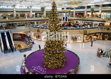 Atrium intérieur à Noël, Landmark Shopping Centre, Sheung Wan, le port de Victoria, l'île de Hong Kong, Hong Kong, Chine Banque D'Images