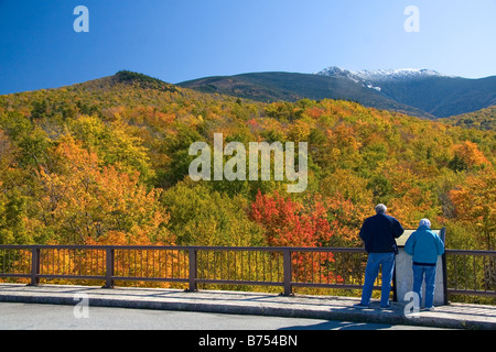 Vue panoramique de feuillage d'automne et le mont Lafayette de Franconia Notch State Park New Hampshire USA Banque D'Images