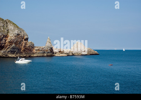 Anstey's Cove,english riviera Torquay, Devon,bateaux, l'été, bleu, mer, ciel, mer, scène, Seashore, baigneurs, côtières, vue Banque D'Images