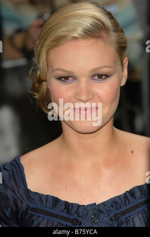 Julia Stiles arrive à la première UK de 'The Bourne Ultimatum' à l'Odeon Leicester Square. Banque D'Images