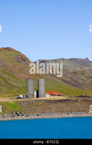 Ferme à Greanavatn lac de cratère volcanique en Islande Banque D'Images