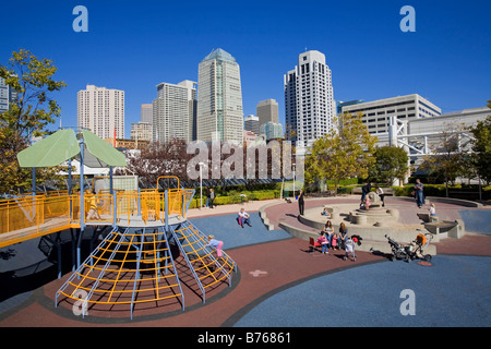 Aire de jeux, des Jardins Yerba Buena, SOMA, San Francisco, California, USA Banque D'Images