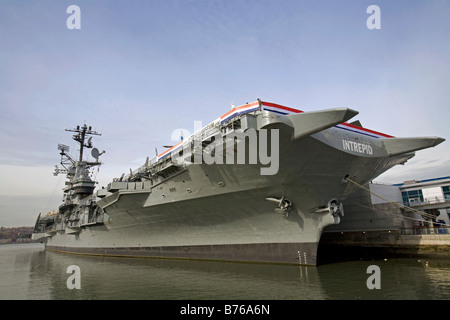 L'Intrepid Sea, Air and Space Museum, Manhattan, New York, USA Banque D'Images