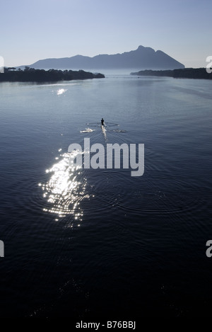 Canoë au lac de Paola en Italie Banque D'Images