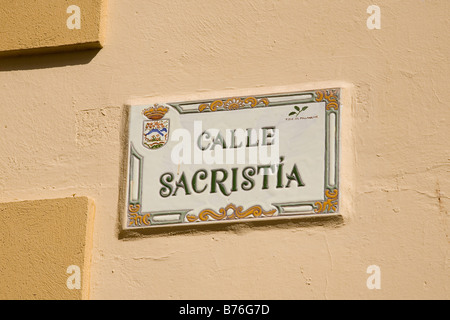 Plaque de rue en Altarnatejo Village, Andalousie, Espagne Banque D'Images