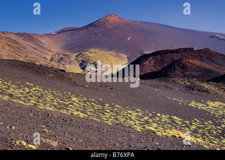 La Montagnola au cratère de l'Etna, dans les premières heures du Sicile Italie Banque D'Images