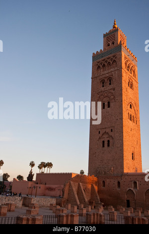 La Mosquée Koutoubia à Marrakech Maroc au coucher du soleil Banque D'Images