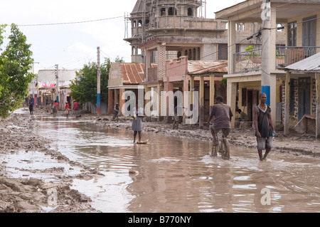 Gonaïves inondée après trois ouragans ont frappé Haïti en août 2008. Banque D'Images