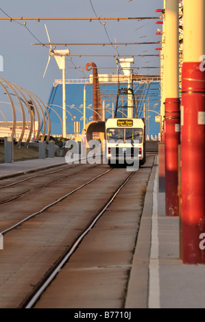 Scène de rue Station balnéaire de Blackpool Banque D'Images