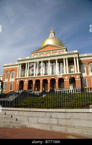 La Massachusetts State House situé dans le quartier Beacon Hill de Boston Massachusetts USA Banque D'Images