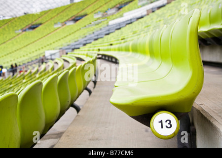 Sièges de l'Olympia Stadion à Munich, Bavaria, Germany, Europe Banque D'Images