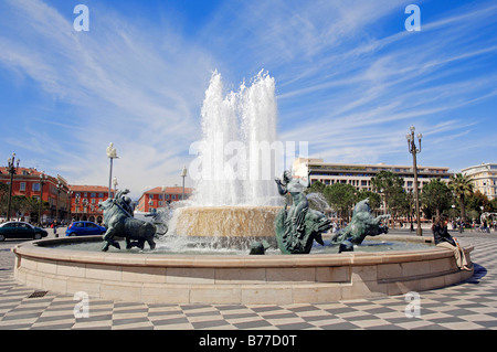 Fontaine de la Place Massena, Nice, Alpes-Maritimes, Provence-Alpes-Côte d'Azur, le sud de la France, France, Europe Banque D'Images