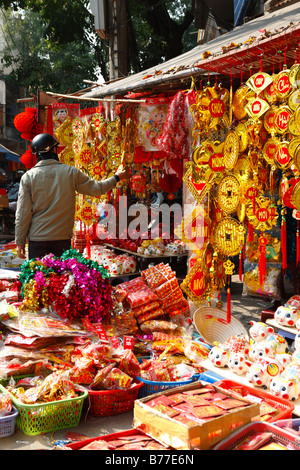 Une boutique de décoration dans le vieux quartier de Hanoi, Vietnam Banque D'Images