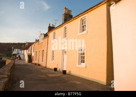 Des cottages de pêcheurs pittoresque dans le village de Pittenweem Neuk dans l'Est de Fife, Scotland, UK, Europe. Banque D'Images