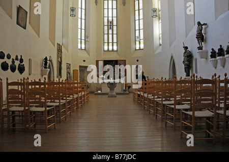 Vue de l'intérieur de l'église franciscaine, Jesuitenkirche, la plus ancienne église de Rothenburg, à l'arrière le François d'assise Alta Banque D'Images