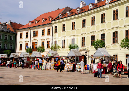 Place principale en face de l'ancien hôtel de ville, Stará radnica, Bratislava, Slovaquie, ancienne Presbourg, Europe Banque D'Images