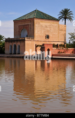 Dans Saadier-Palais les jardins de la Menara, Marrakech, Maroc, Afrique Banque D'Images