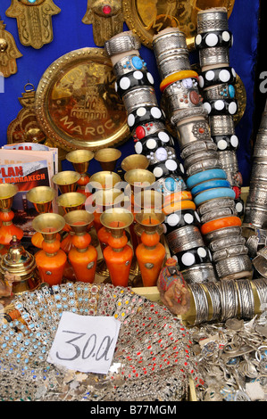 Le souk à bijoux typiques, le marché, dans la médina de Marrakech, Maroc, Afrique Banque D'Images