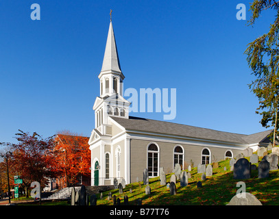 Église catholique saint Bernard et la Old Hill Burying Ground concord massachusetts ma Banque D'Images