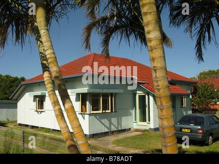 Vieux style années 50 bungalow tropical fibro à Byron Bay, Australie Banque D'Images