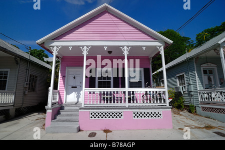 Une jolie petite maison rose à Key West en Floride Banque D'Images