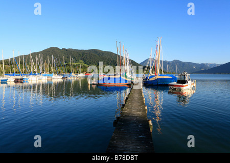 Marina à Gmund am Tegernsee, Upper Bavaria, Bavaria, Germany, Europe Banque D'Images