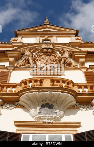 Armoiries au-dessus de l'entrée principale, le château d'Eggenberg, Graz, Styria, Austria, Europe Banque D'Images