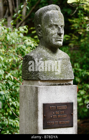 Buste de Peter Rosegger dans la cour du château, Graz, Styria, Austria, Europe Banque D'Images