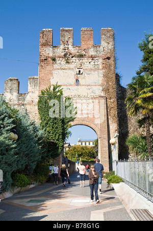 Ruine près de Lazise, Lombardie, Italie, Europe Banque D'Images