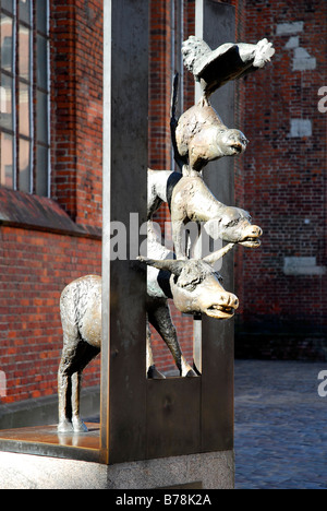 Musiciens de Brême dans la rue Skarnu iela, un cadeau de la ville de Brême à Riga, dans le centre-ville historique, Vecriga Banque D'Images