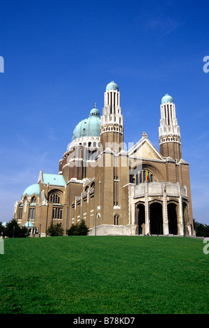 Façade de la Basilique Nationale du Sacré-coeur Basilique, église dans le district de Koekelberg, Bruxelles, Belgique, Benelux, Europe Banque D'Images