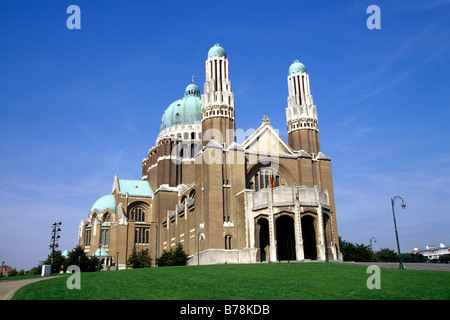 Façade de la Basilique Nationale du Sacré-coeur Basilique, église dans le district de Koekelberg, Bruxelles, Belgique, Benelux, Europe Banque D'Images