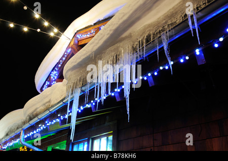 Les glaçons sur la roulette pour Ski Bar pavillon dans la station de ski de Copper Mountain, Colorado, USA, Amérique du Nord Banque D'Images