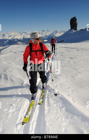 Tour de ski, ski alpinisme, Tour Saint Martin, Les Diableretes, domaine skiable Glacier 3000, Gstaad, à l'ouest des Alpes, dans la région de Berne Banque D'Images