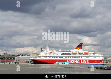 Ferry de la Viking Line à quai dans le port d'Helsinki, Helsinki, Finlande, Europe Banque D'Images