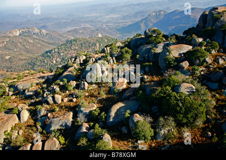 Vue aérienne de granit koppies et la végétation naturelle dans le Lowveld Mpumalanga Banque D'Images