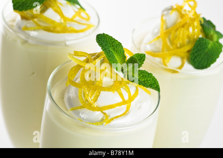 Lemon syllabub dessert Banque D'Images