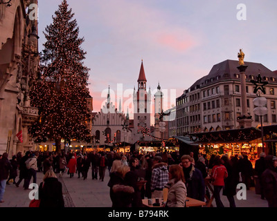 Marchés de Noël Allemagne Bavière Munich Marienplatz, Europe Banque D'Images