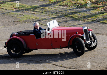 1932 Riley 9 1087cc spécial Nouvel An CSECC tests de conduite le Brooklands motorsport voiture vintage 2009 Janvier Banque D'Images