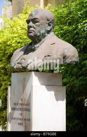 Statue de Sir Winston Churchill dans la Barracca Gardens, La Valette, Malte Banque D'Images