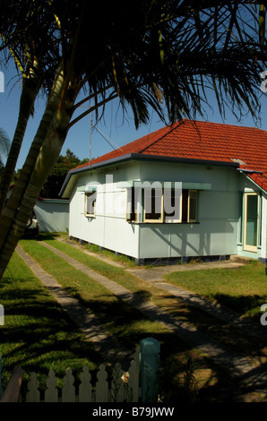 Vieux style années 50 bungalow tropical fibro à Byron Bay, Australie Banque D'Images