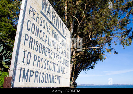 Panneau d'avertissement l'île d'Alcatraz à San Francisco, USA Banque D'Images