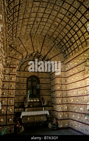 La Capela dos Ossos (chapelle des os) dans la région de Faro, l'Igreja do Carmo, dans l'Algarve, Portugal Banque D'Images