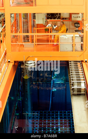 Centrale nucléaire d'Isar EON II, bâtiment du réacteur, le combustible usé, piscine, étape ravitaillement Essenbach, Bavaria, Germany, Europe Banque D'Images