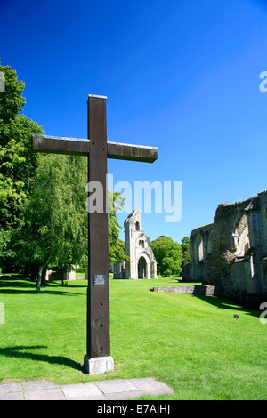 La Croix de la ville de Glastonbury Glastonbury Abbey ruines Somerset England UK Banque D'Images