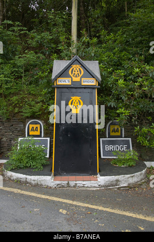 Vale de Reheidol Light Railway Il ponte Devils Bridge Galles AA Automobile Association Phone Box Banque D'Images