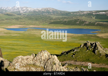 Black Lake Kanas dans parc national dans le Xinjiang en Chine. Banque D'Images