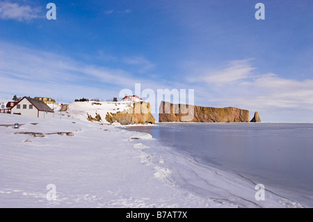 Rocher Percé et sa région côtière Gaspasie, Québec, Canada Banque D'Images