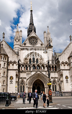 London La Royal Courts of Justice et tribunaux Strand Street flotte gothique victorien Holborn Banque D'Images
